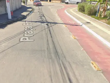  Passageira em moto de aplicativo fica ferida após acidente com carro em Maricá