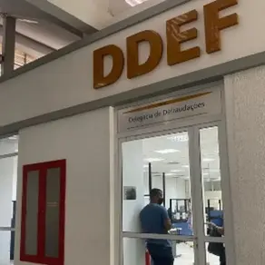 Operação Tela Falsa cumpre mandados contra grupo investigado por fraude milionária