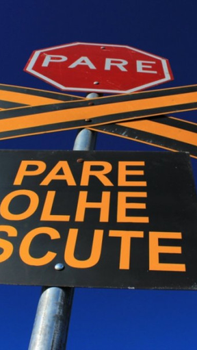 Pare, olhe, escute