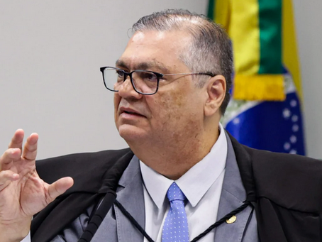 Dino manda PF apurar quadro generalizado de ilicitudes em emendas Pix