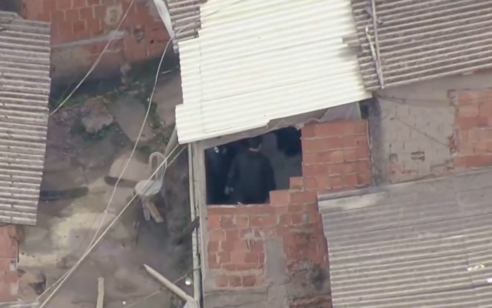 Mulher é resgatada após ser feita refém na Pavuna