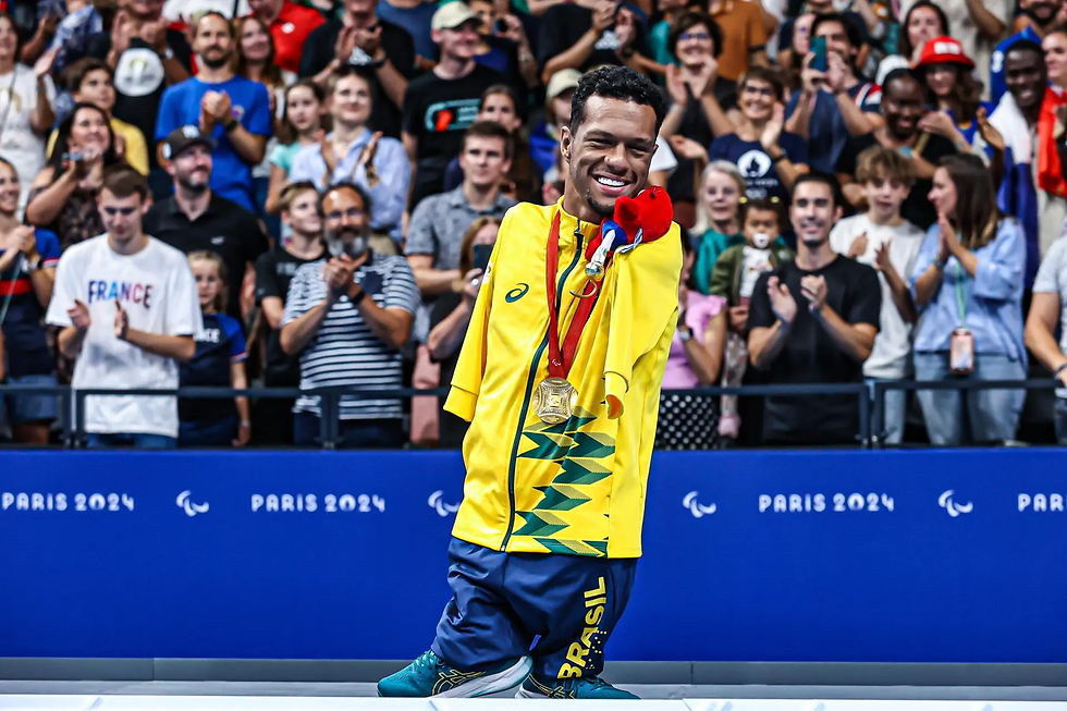 Gabrielzinho conquistou primeira medalha de ouro do Brasil nos Jogos Paralímpicos de Paris/Créditos: CPB