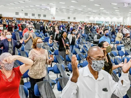 Evangélicos são mais de esquerda que de direita, aponta Datafolha