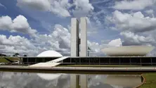  Senado aprova 'Pix Pensão' para o pagamento de pensão alimentícia