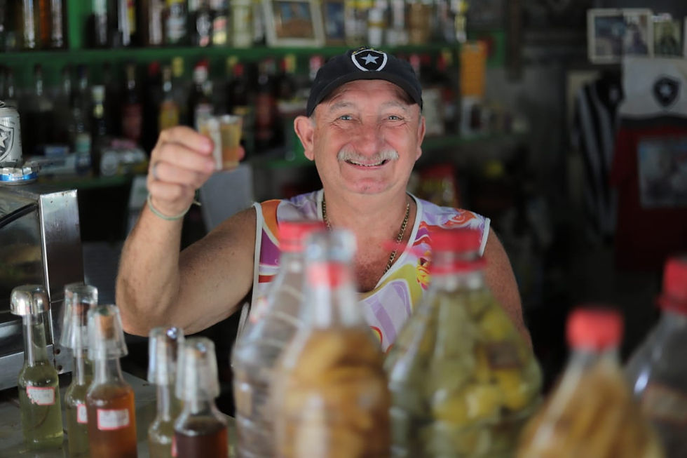 Cachaça feita por Djalma no Espraiado – Foto: Evelen Gouvêa