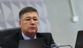 Dino determina que presidente da CPI do INSS explique envio de R$ 3,6 milhões à Fundação Oasis