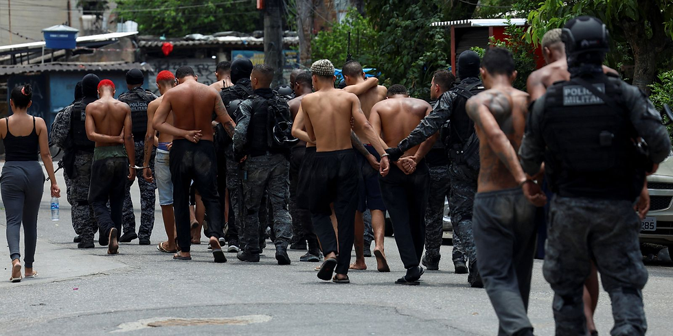 Policiais durante megaoperação que resultou em massacre no Rio. Foto: EBC
