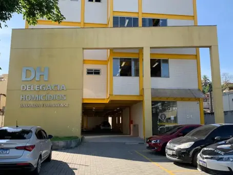 Homem é morto a tiros em praça na Baixada Fluminense