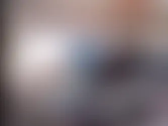 Mulher flagra marido com amante dentro do carro e vídeo viraliza