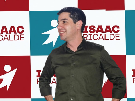 Isaac inaugura Comitê Central com adesivaço na Zé Garoto