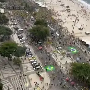 Fiasco: Ato bolsonarista flopa e reúne poucos apoiadores em Copacabana