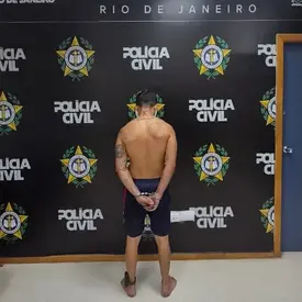 Polícia prende condenado por tráfico de drogas na comunidade Risca Faca, em Maricá