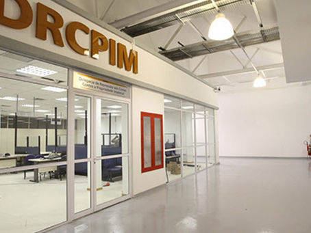 Operação mira quadrilha que vendia celulares roubados na Zona Oeste