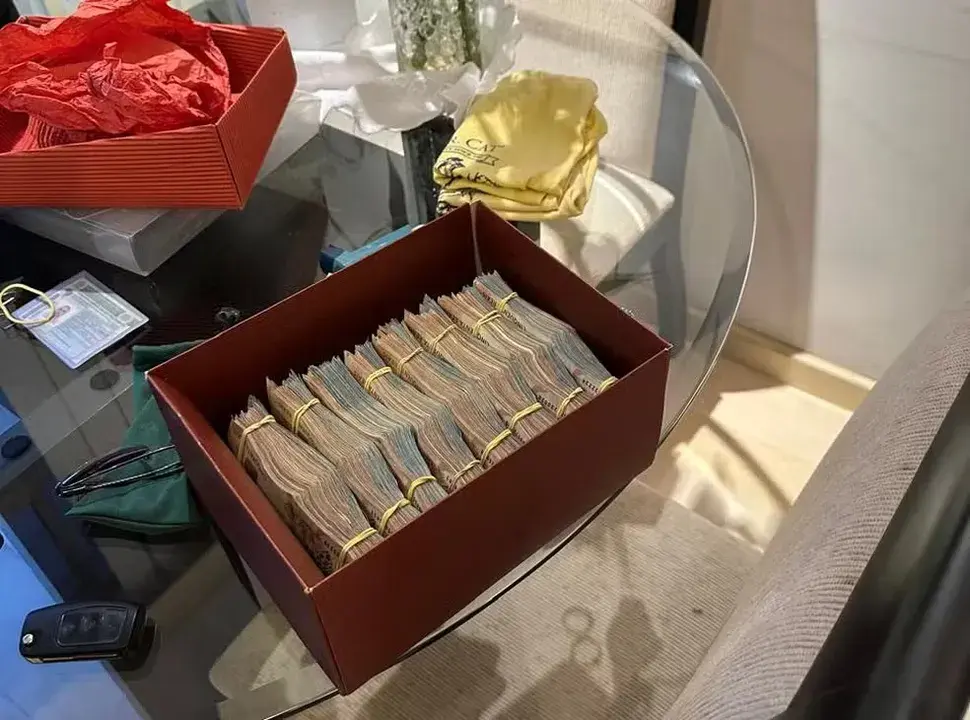  Operação da PF apreende mais de R$ 500 mil em dinheiro vivo na casa de policial civil