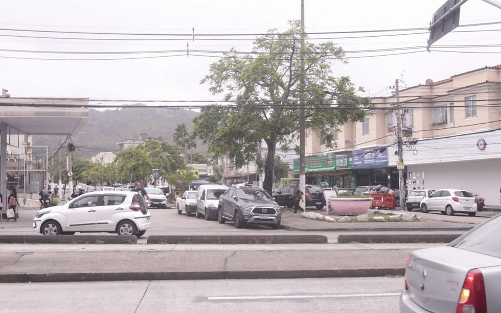 PM recupera caminhão roubado após confronto na Vila Kosmos