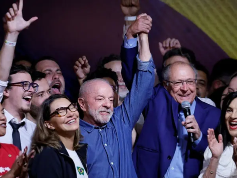 Eleição tem apenas 35 mil votos após as 17h; vantagem de Lula foi de 4,4 milhões