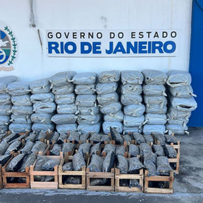Mais 500 kg de maconha são apreendidos em perseguição na Dutra