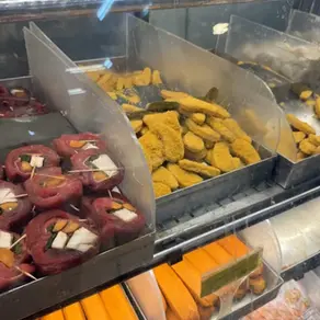  Mais de 70kg de alimentos impróprios para consumo são apreendidos em estabelecimentos da Região dos Lagos