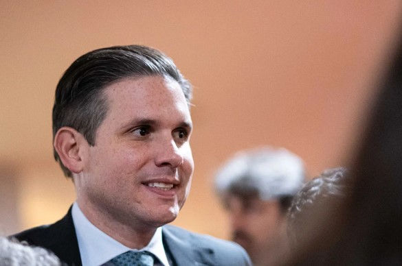 Motta cria oficialmente comissão da PEC que reduz maioridade penal