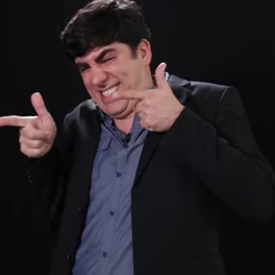 Marcelo Adnet deve interpretar Bolsonaro em desfile que homenageia Lula no Carnaval