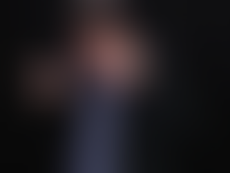 Marcelo Adnet deve interpretar Bolsonaro em desfile que homenageia Lula no Carnaval