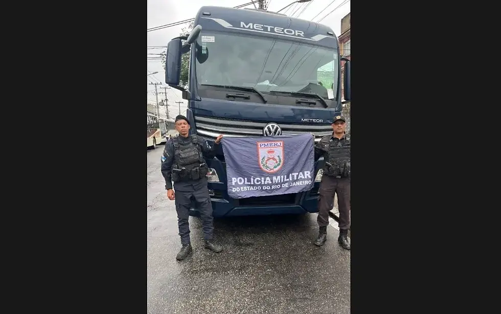 Caminhoneiro é resgatado após sequestro na Avenida Brasil