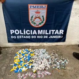 PM apreende drogas em ação na comunidade da Cocada, em Niterói
