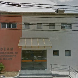 Polícia investiga denúncias contra professor suspeito de estupro e importunação sexual