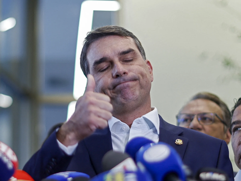 Flávio Bolsonaro: investigações levam senador do Banco Master ao ‘Careca do INSS’