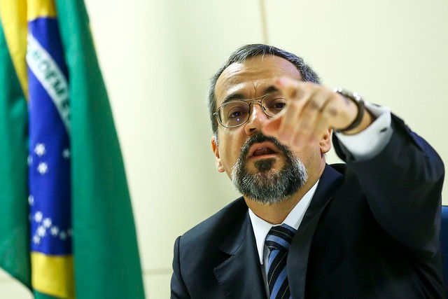 O ministro da Educação Abrahan Weintraub, um dos responsáveis pelos cortes / Marcelo Camargo | Agência Brasil