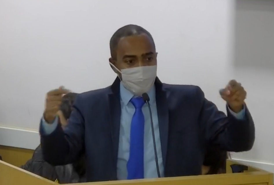 Prof. Josemar: "Aula presencial só com todos vacinados"/Reprodução