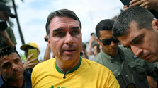 Flávio Bolsonaro convoca aliados para barrar PEC do fim da escala 6x1 no Senado
