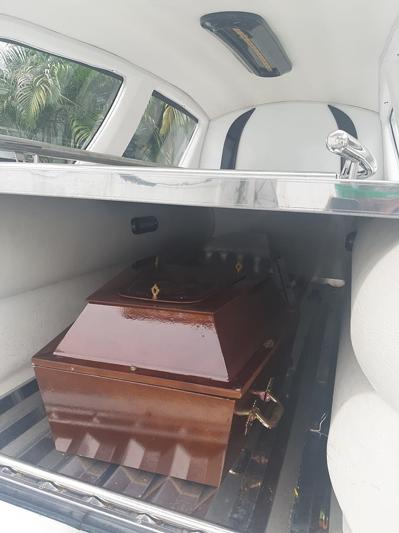 Na foto, é possível visualizar como deve ser equipado um carro funerário / Arquivo pessoal