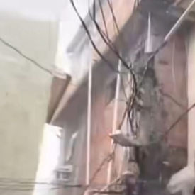 Parte de imóvel afunda e é interditado em Manguinhos