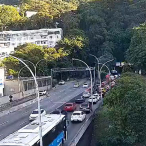 Homem morre em acidente de moto no Túnel Rebouças