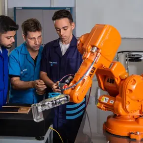 Firjan SENAI tem mais de 11 mil vagas gratuitas em qualificação profissional