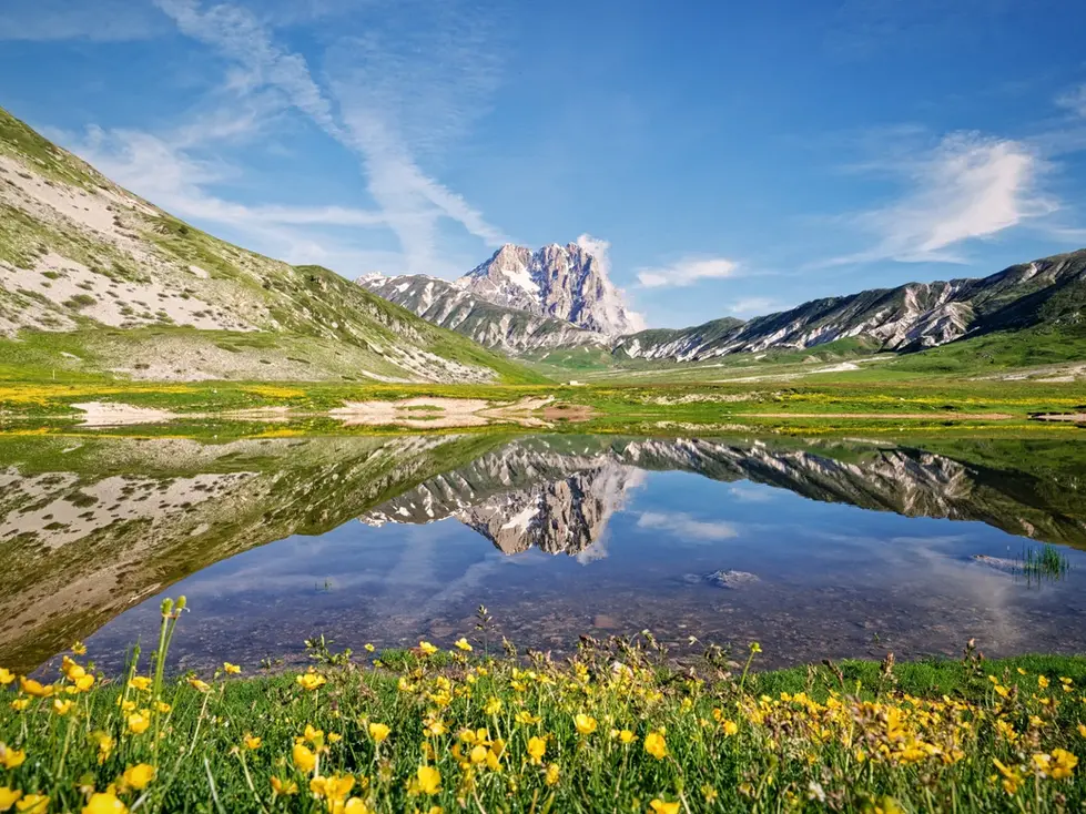 Copertina dell'itinerario turistico Tour del Gran Sasso in Abruzzo - EBook prodotto da Abruzzo Official Travel