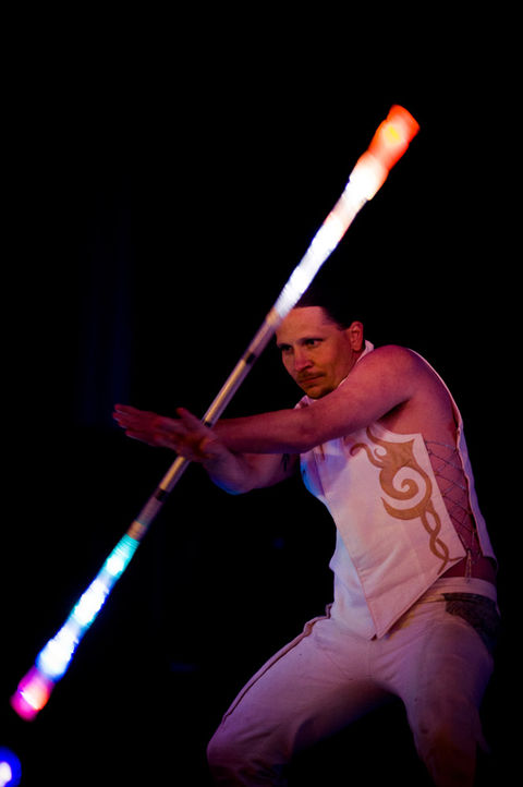 tricks-light-glow-led-staff-dance-voodoo-lounge.jpg