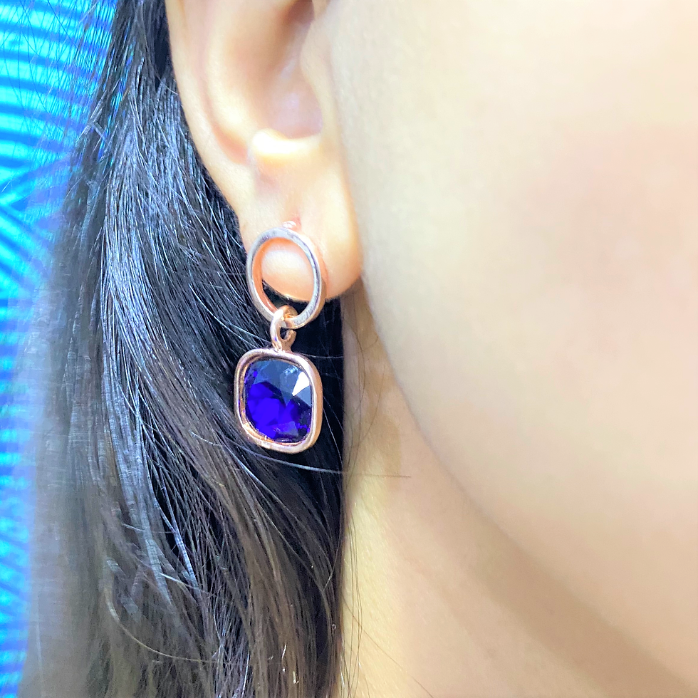 Thumbnail: Blue Sapphire gemstone cut earring