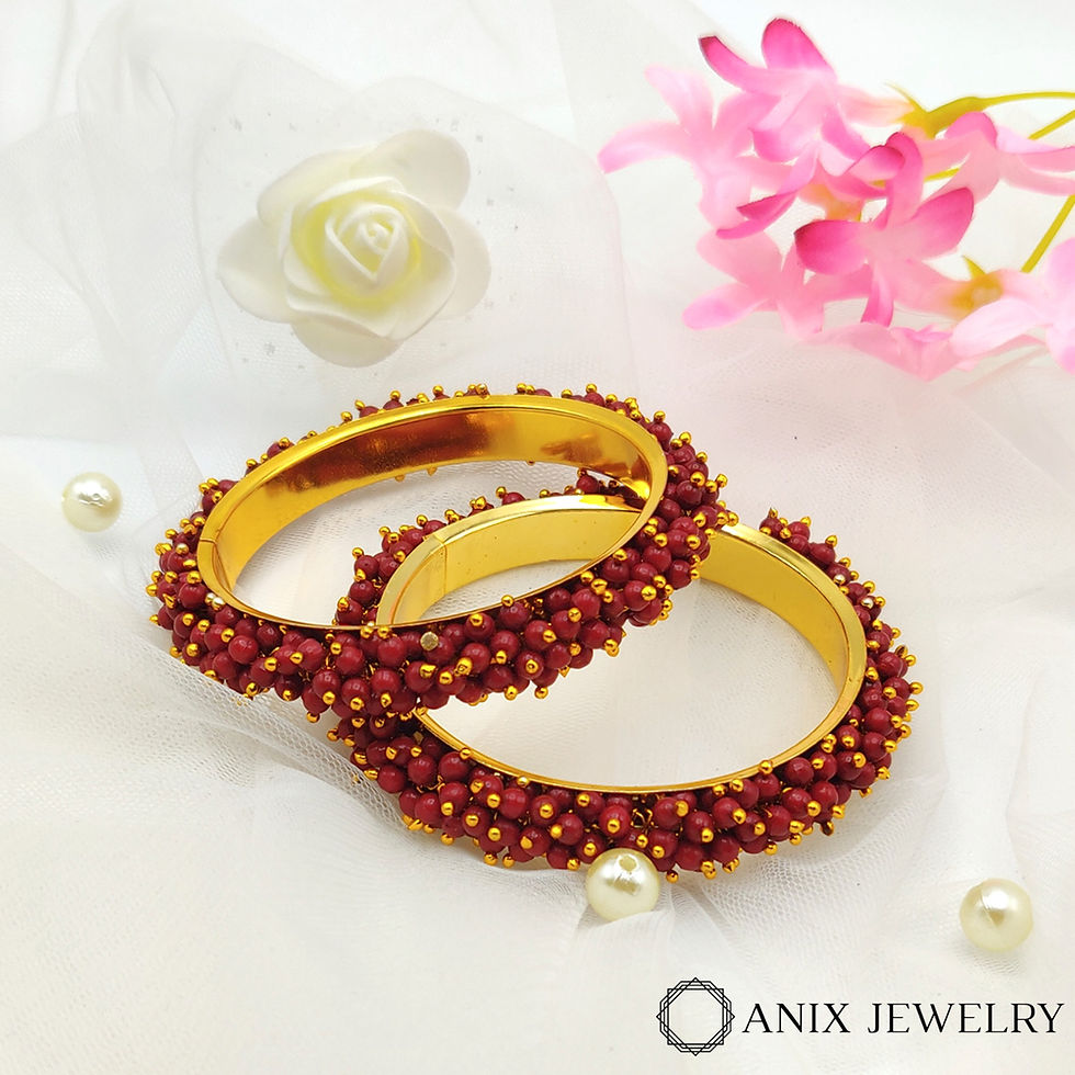 Thumbnail: Green Beads Gold Platting Bangles