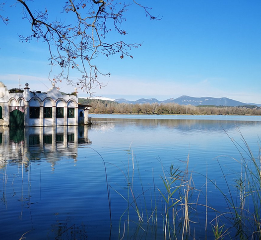 🚣️ Paddleboarding on the lakes of Spanish Catalonia