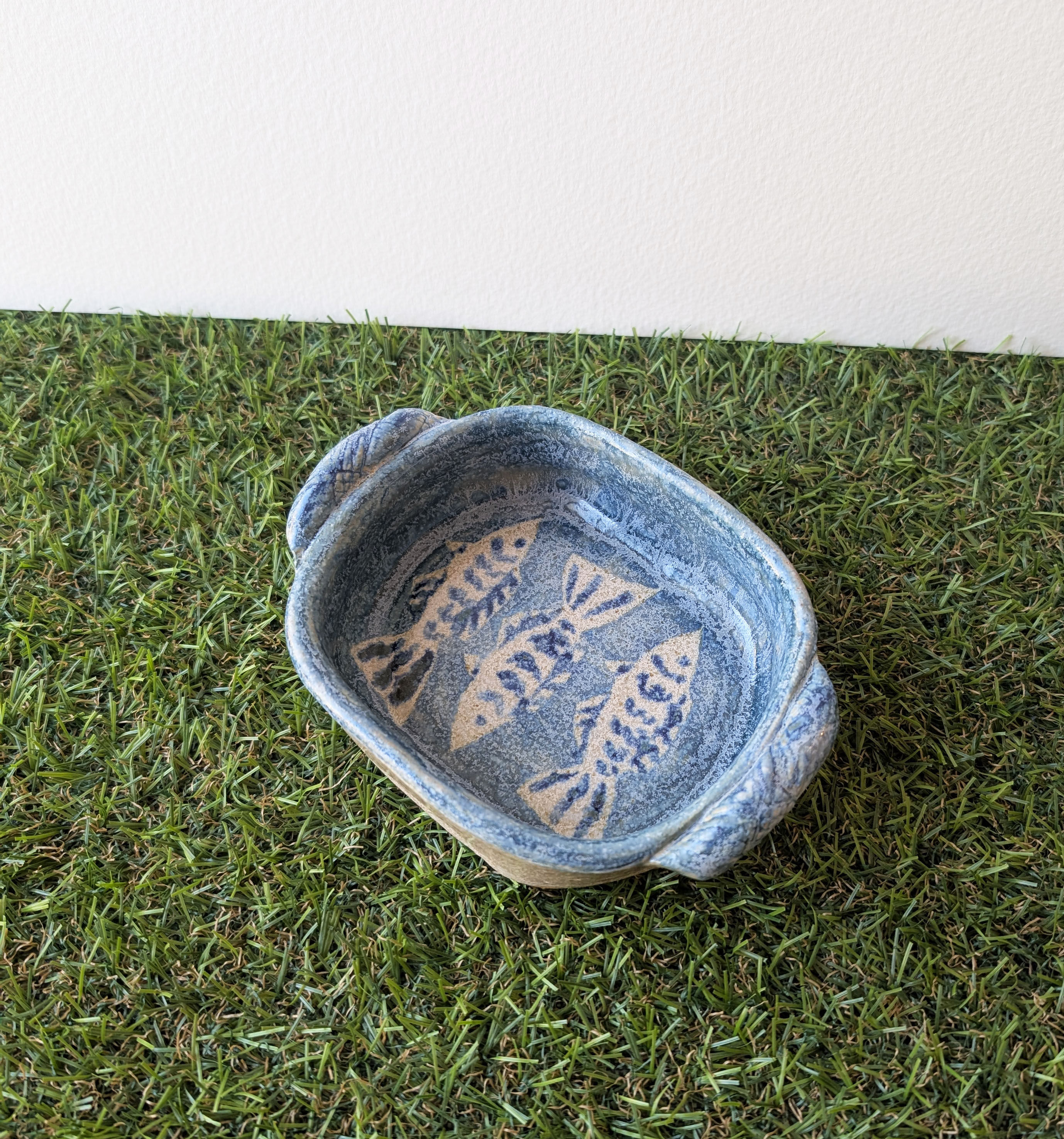 Small fish casserole dish - CERAMICS - FIONA KELLY