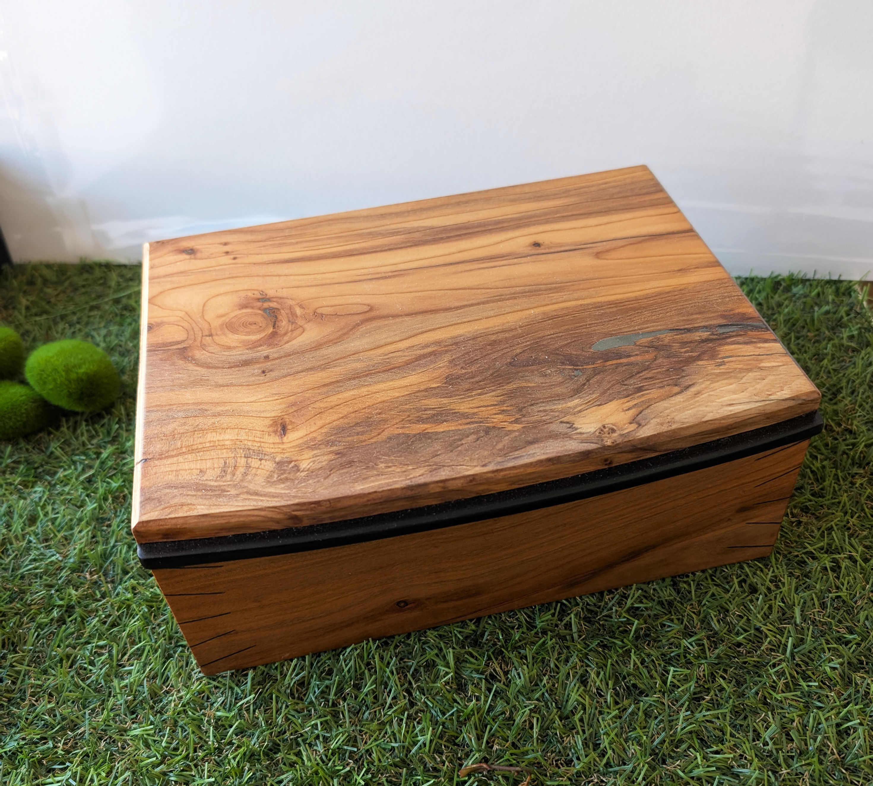 Cherry wood Jewellery box - 3D - BRENDAN GALLAGHER