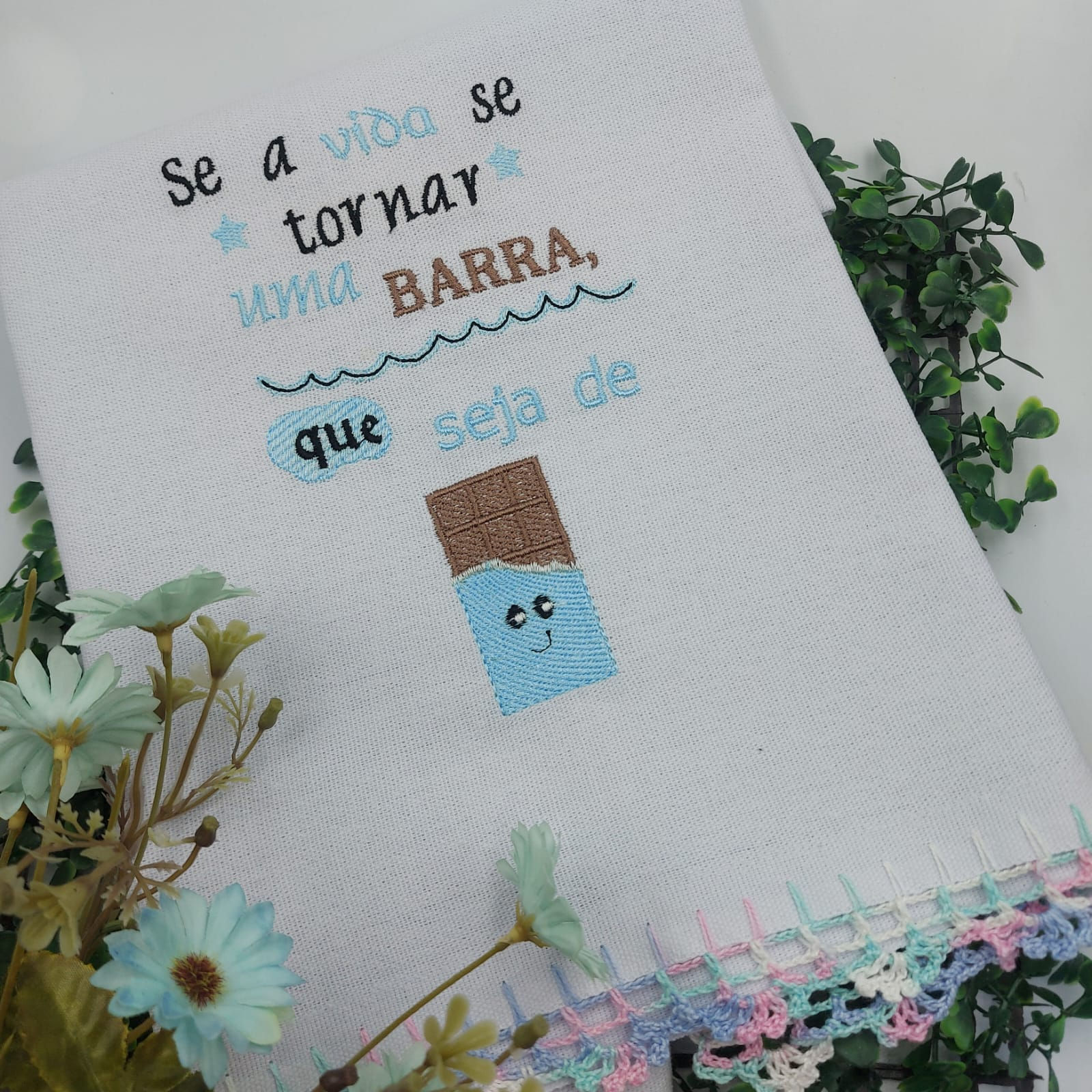 matriz de bordado frases divertidas para panos de copa ou pratos, desenhos fofinhos com frases divertidas bem humoradas