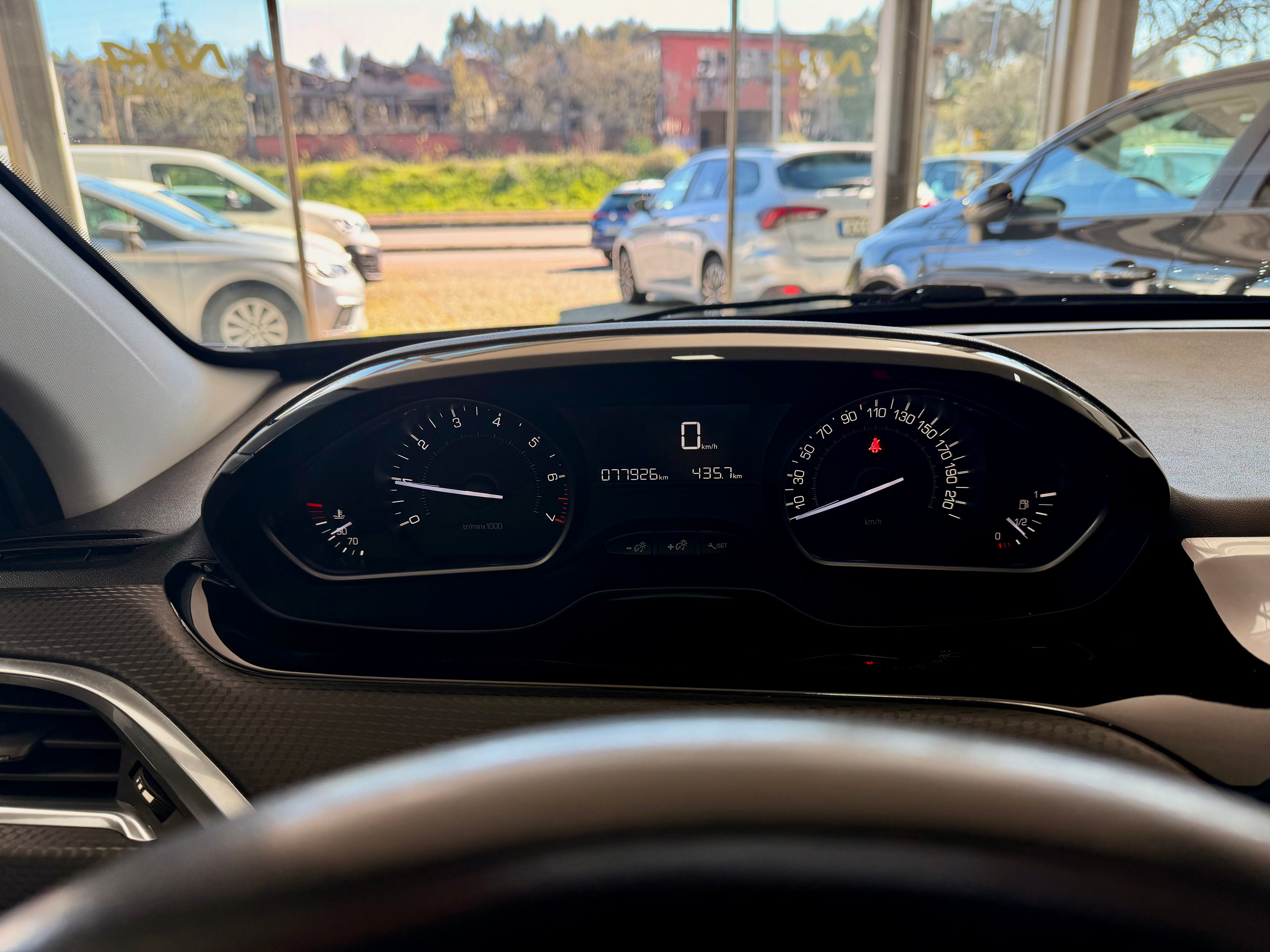 Peugeot 2081.2 puretech 83 cv