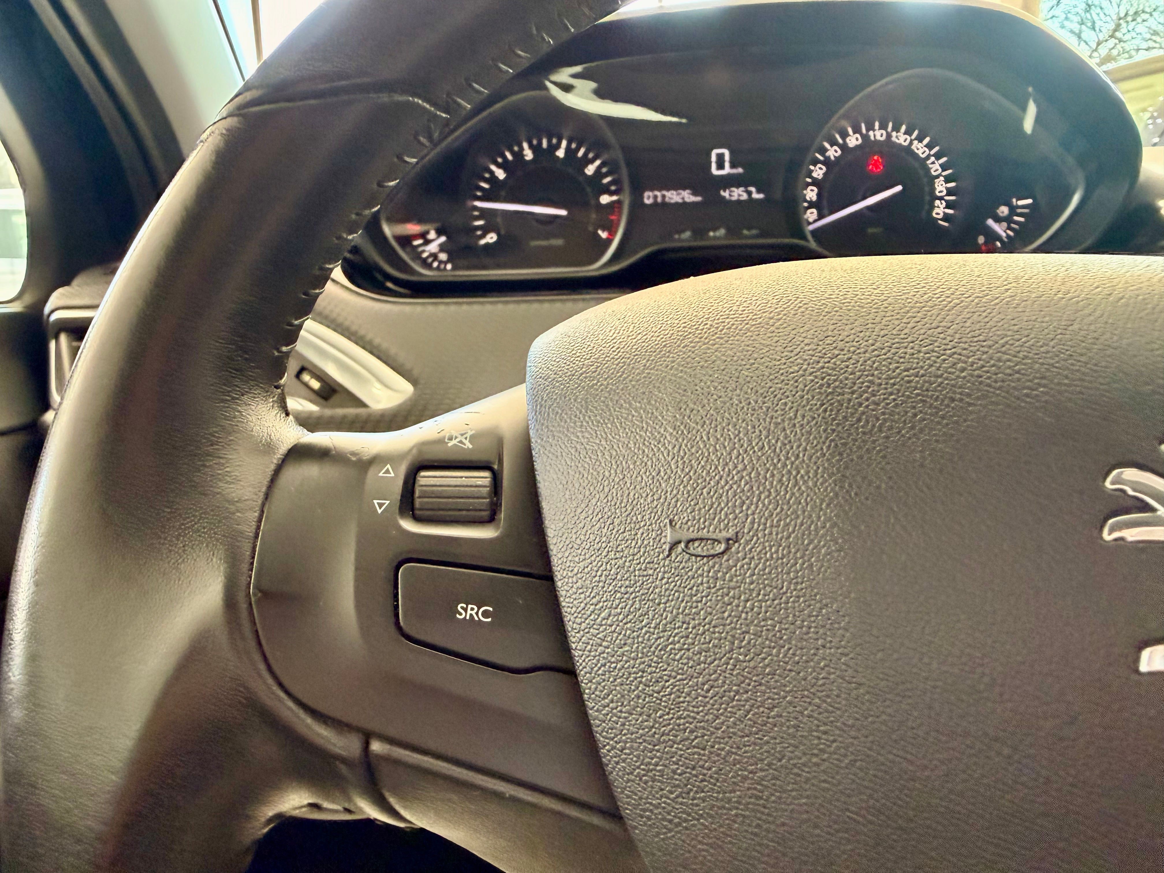 Peugeot 2081.2 puretech 83 cv