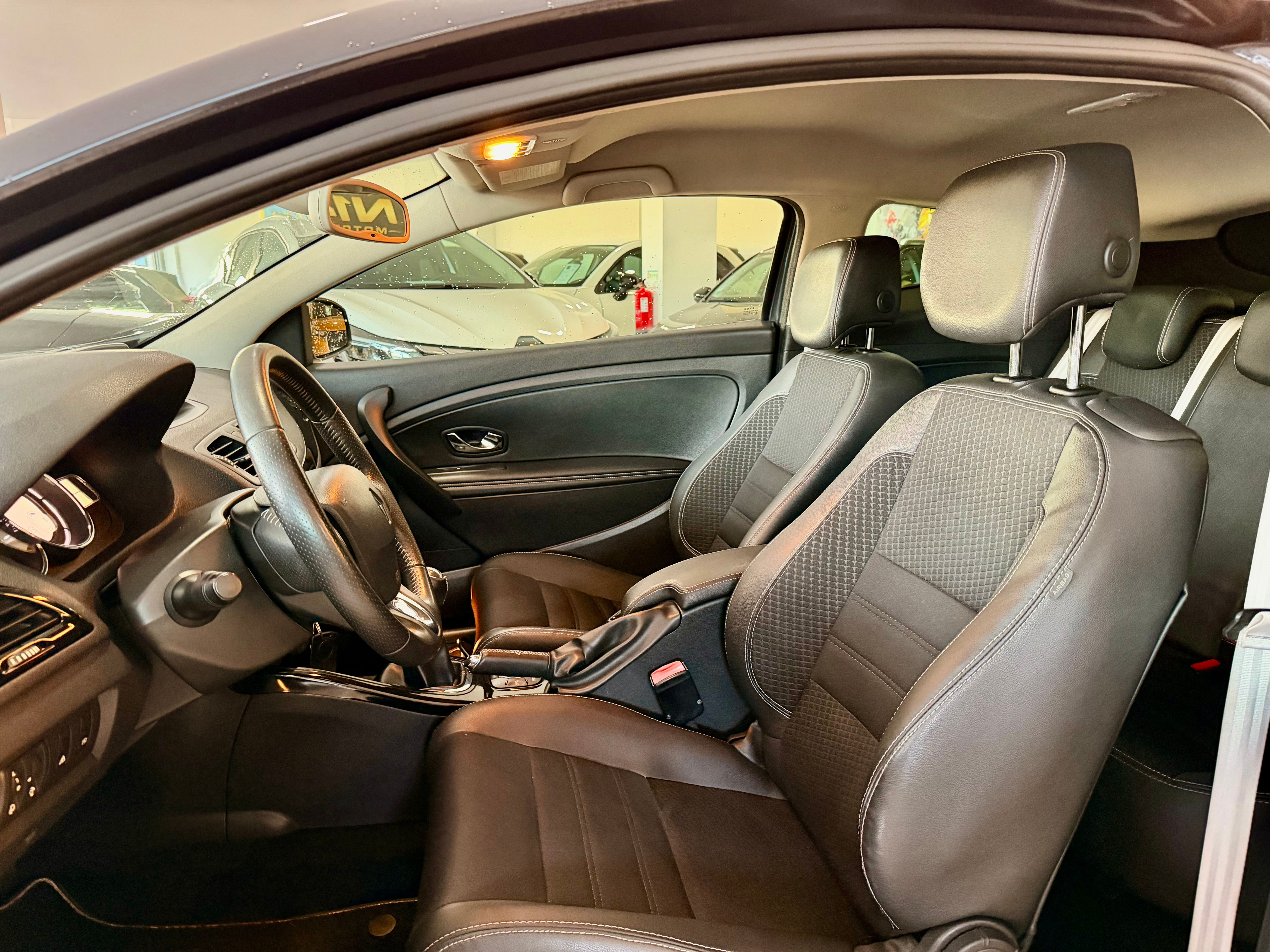 Renault Megane 1.5 dci bose Coupe
