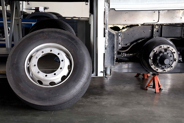 bus-spare-wheel-tire-waiting-to-change-and-axle-bu-2026-01-06-09-32-08-utc_11zon.jpg