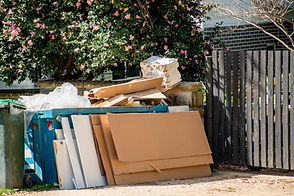bulk-household-rubbish-garbage-on-the-street-waiti-2026-01-07-06-20-45-utc.jpg