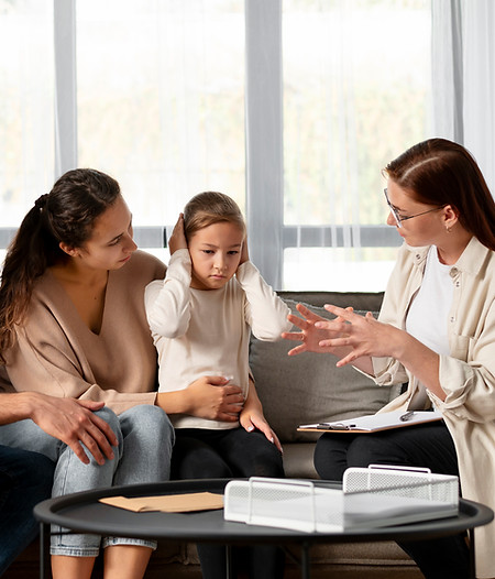 family-resolving-issues-therapy-medium-shot.jpg